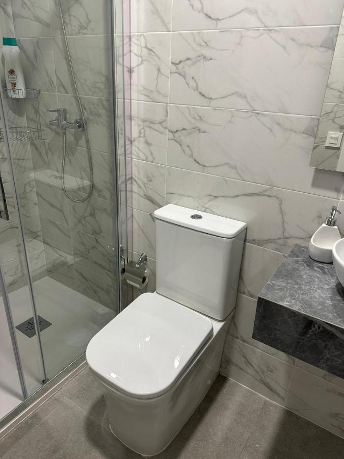 Apartamento Fantastico Piso A 5 Minutos De La Estacion De Bus Y Tren A Metros De La Playa Málaga Exterior foto